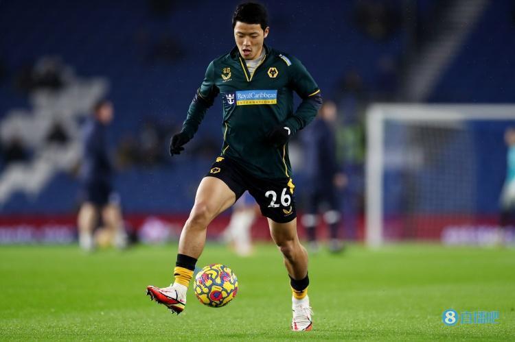 狼队主帅:黄喜灿拥有出色的能力,他在训练中的表现一向如此_腾讯新闻