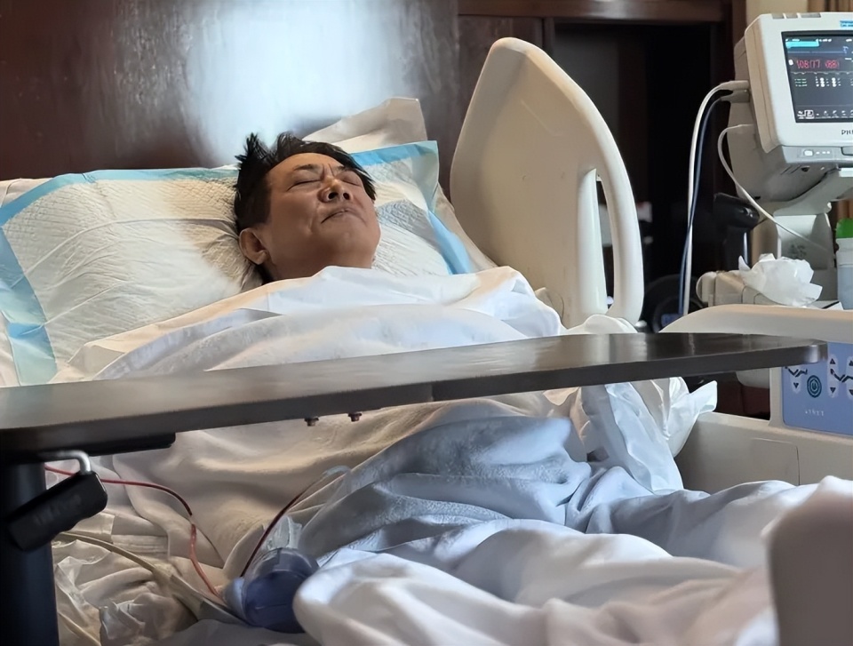 62岁李连杰“又经历了一次无常”！想长寿60岁后控制好4个指标_腾讯新闻