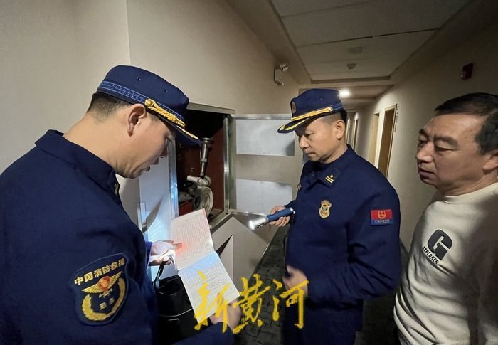 夜查酒店,ktv等场所发现多处安全隐患,市中区消防人员现场培训教学