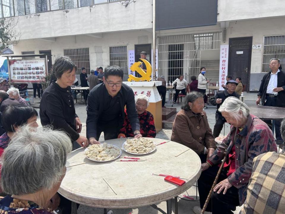河南兰考县谷营镇表彰先进树典范乡风文明促发展