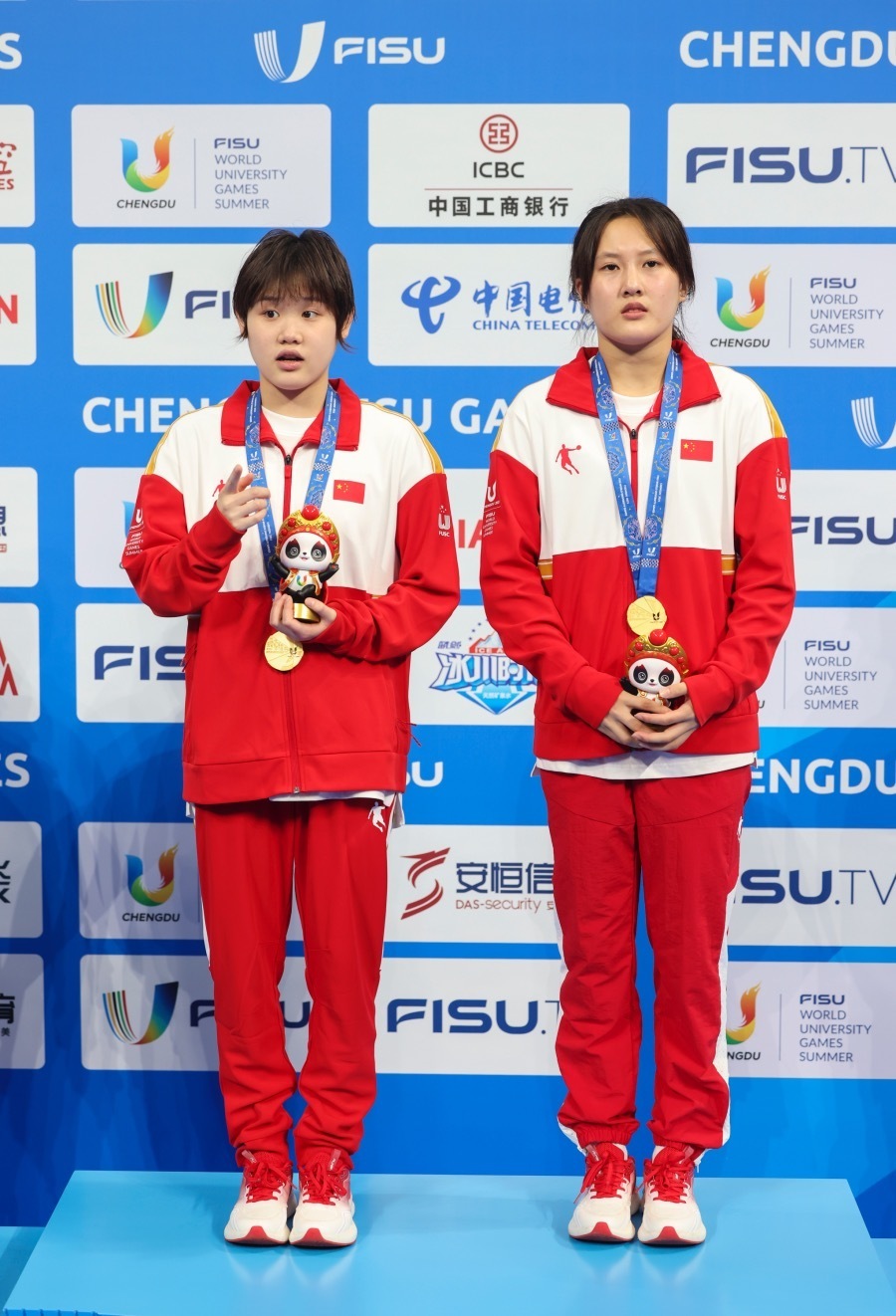 中国跳水队大运赛场上演水花消失术女子双人10米台以绝对优势夺冠
