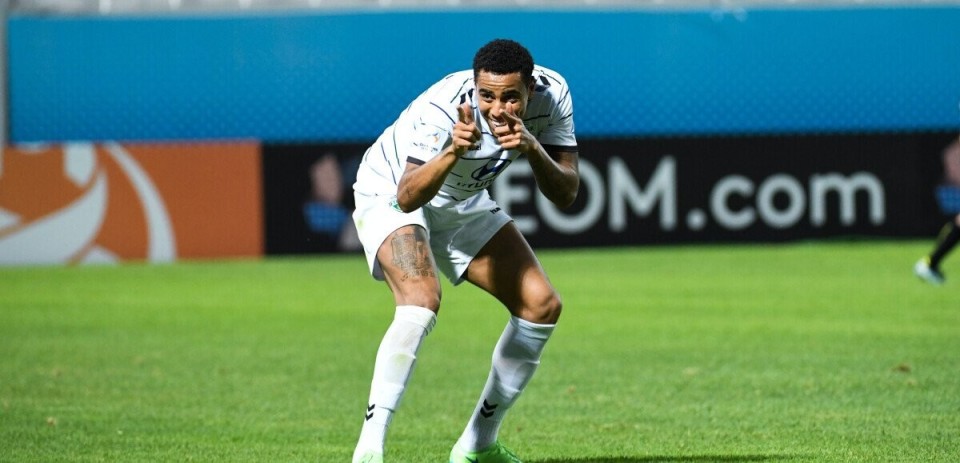 德转上海海港签下巴西外援古斯塔沃与马特乌斯茹萨