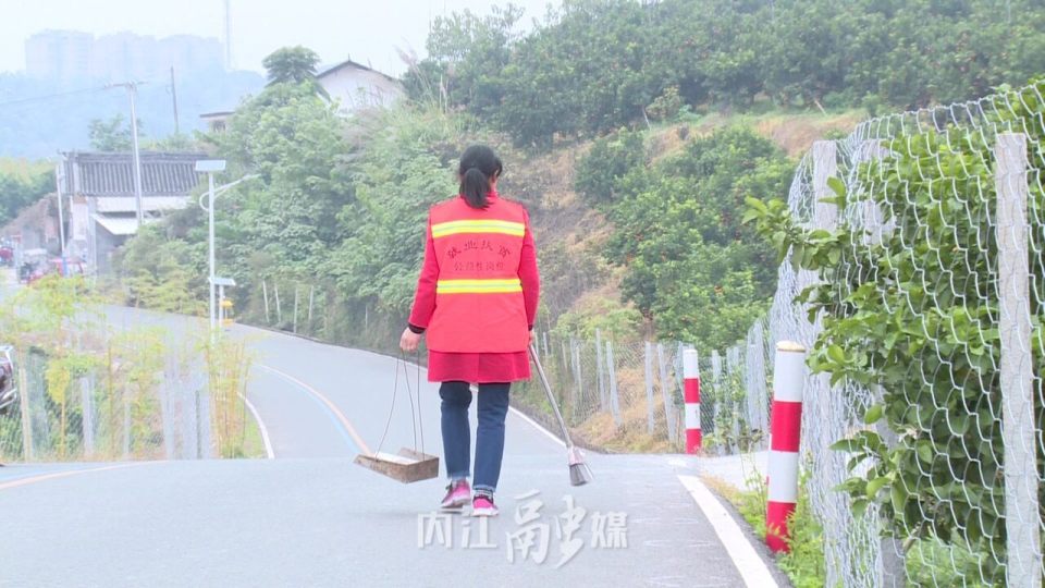 最美护路员张桂花:兢兢业业用心护路