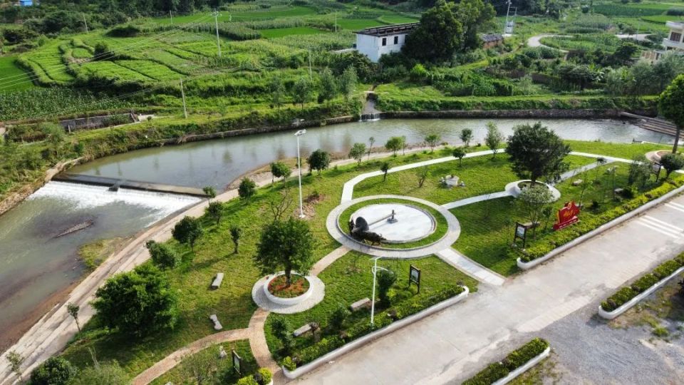 大路边镇:"1 2 3 5"发展模式擘画绿色发展新蓝图_腾讯新闻