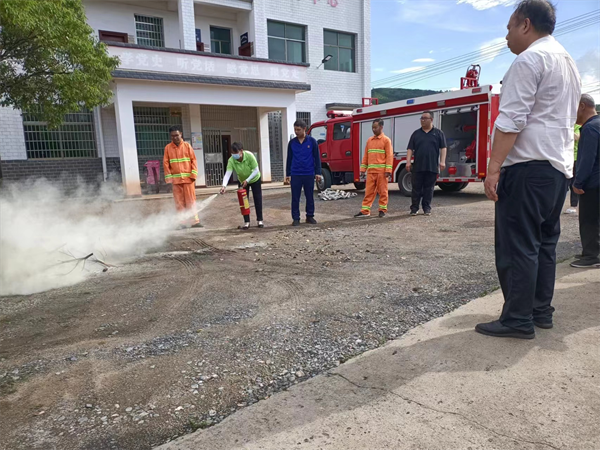 永兴县油麻镇开展敬老院消防安全应急演练活动