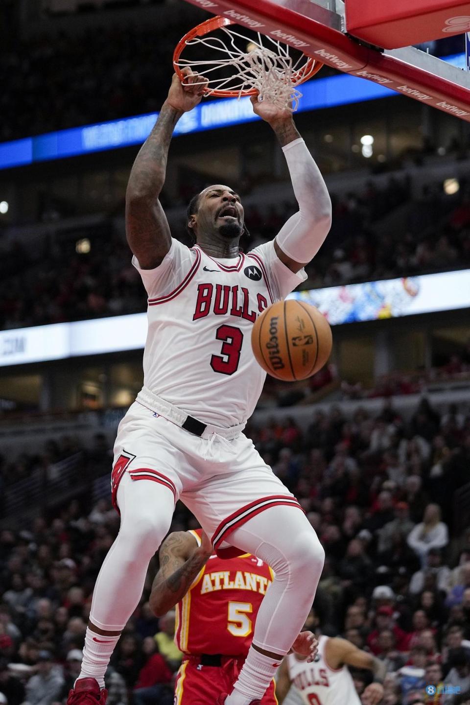 德拉蒙德首节9篮板 2中2拿4分