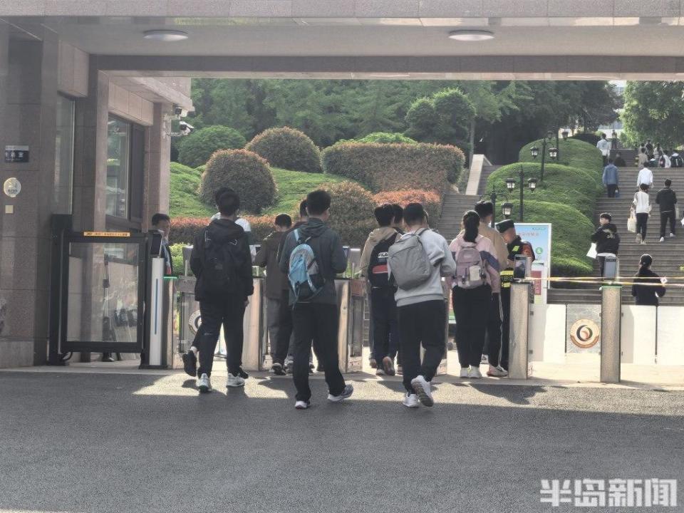 青岛二中自招面试考点"自招与中考间隔时间太短,只顾物理化学风险太大