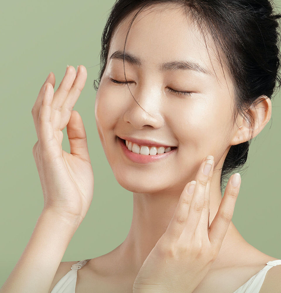 在日常护肤的程序中,清洁是至关重要的一步,不仅能够帮助我们