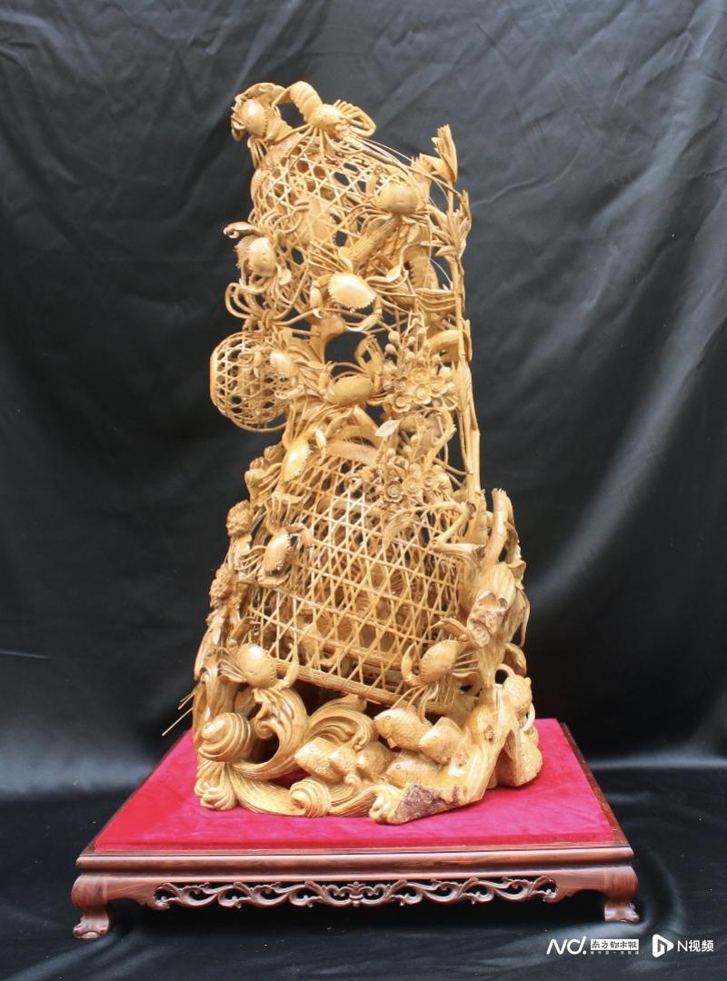 广东省精品展参评作品《三层笼中笼龙虾蟹篓》.