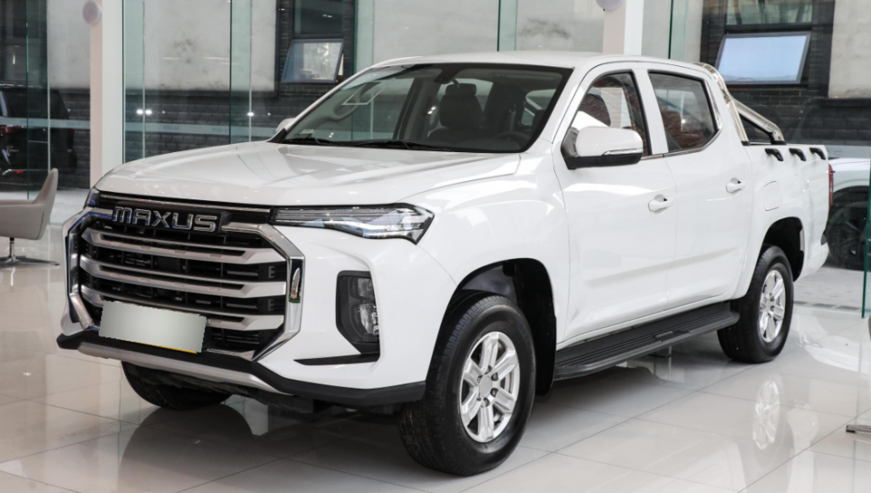 我们先来简单聊聊大通t90 ev的价格,这款中型皮卡如今虽然有两款车型