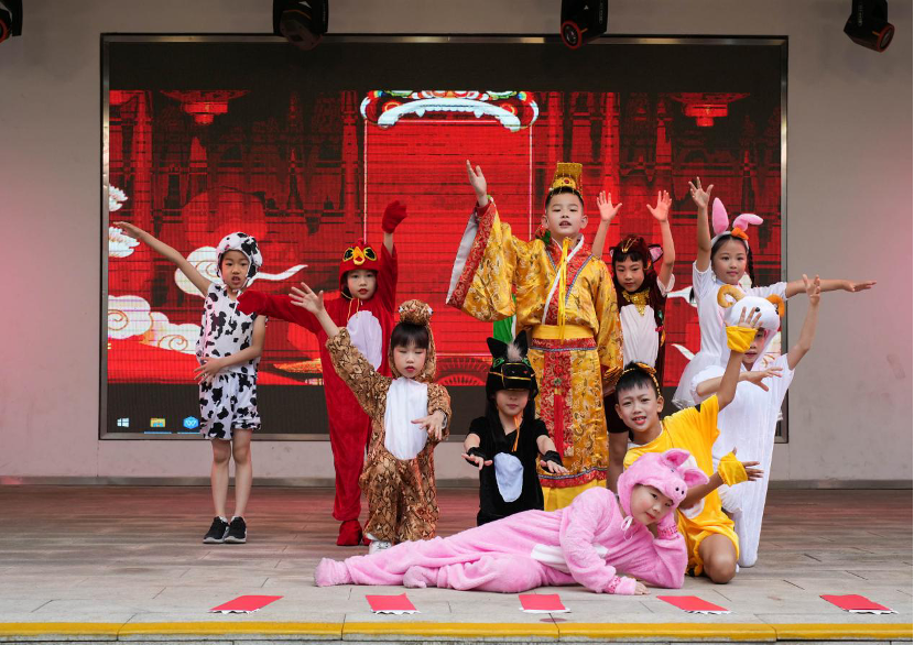 【视频】"种下一颗志向的种子",农林下路小学开学典礼上,新校长这样