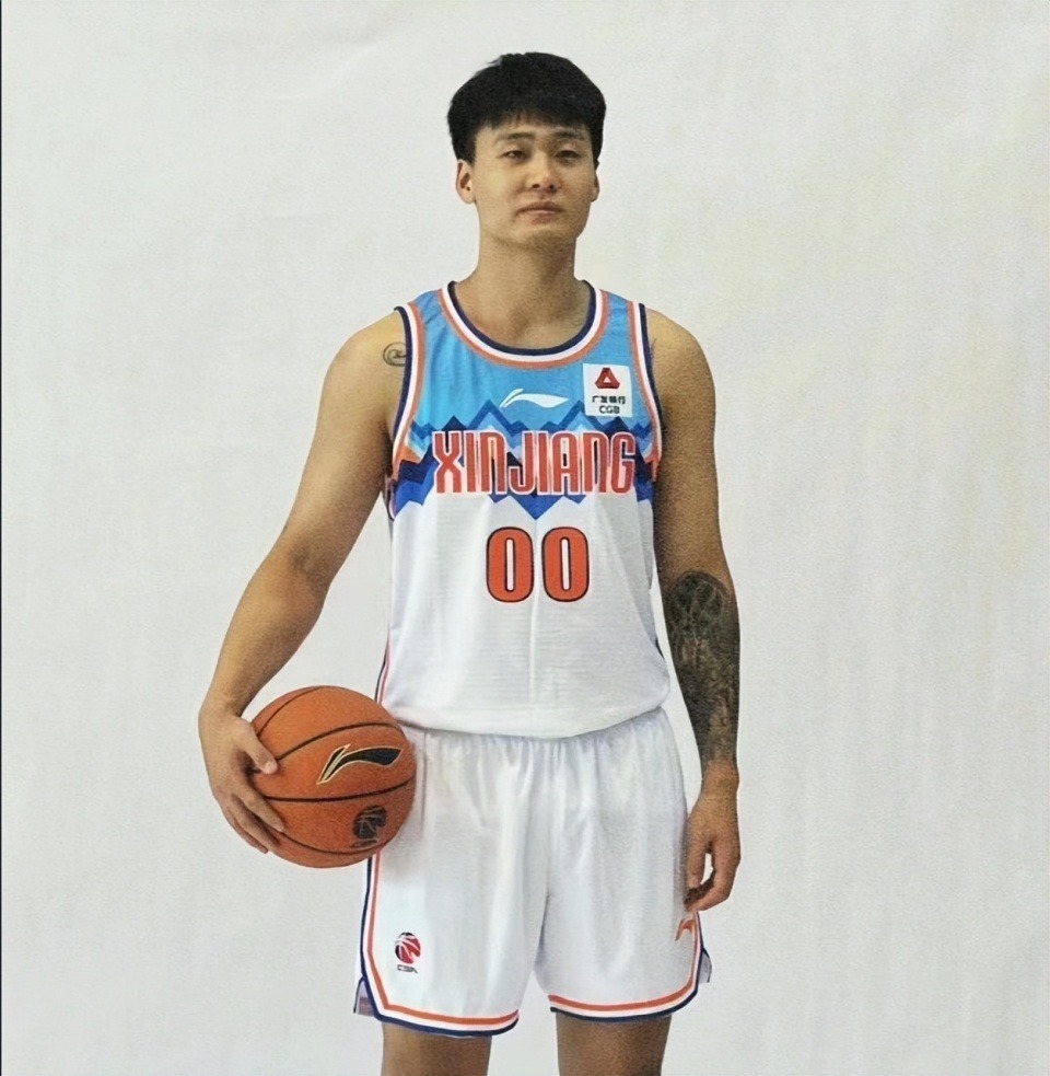 赵睿被中式英语俺的哦呦难倒,吴冠希猜到答案:加油!黑睿酸死了