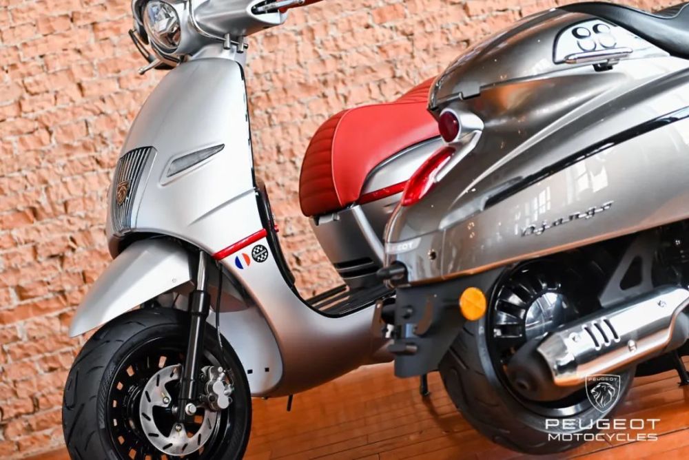 放下姿态玩姿态标致姜戈caferacer版上市售价19800元