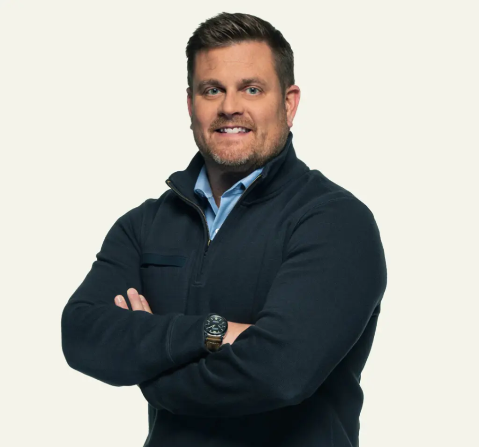 身价千亿大亨命丧街头，枪手在弹壳上留字受害者妻子：他曾被人威胁-腾讯新闻