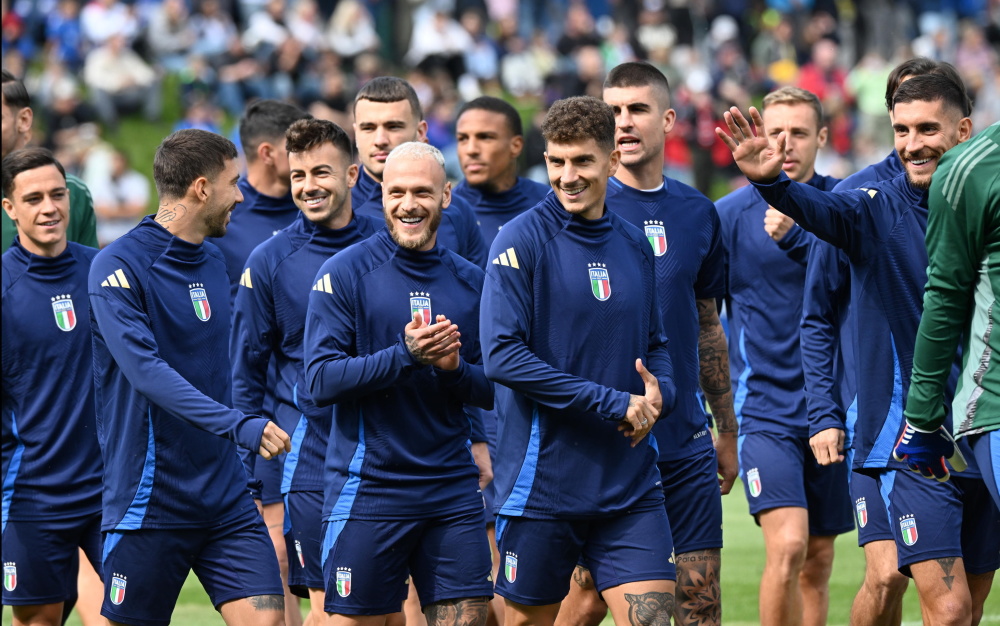 足球——意大利队备战欧锦赛
