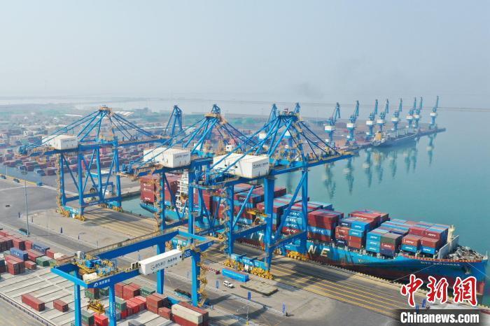 山东港口潍坊港开通首条东南亚集装箱国际航线_腾讯新闻
