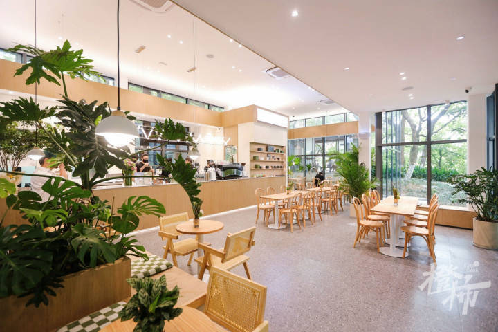 在半山被治愈浙江省肿瘤医院半山咖啡馆营业啦分享美好温暖和希望欢迎