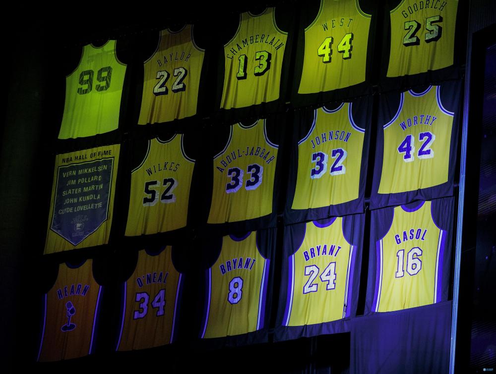 浓眉我跟加索尔说我希望也像他一样能在湖人退役球衣