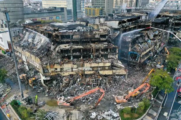 安徽池州2021年4月6日8时45分,安徽池州市贵池区长江中路与杏村东街