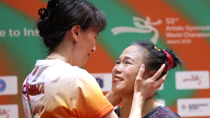 体操世锦赛｜两位新秀制造惊喜，邹敬园保持统治力，中国体操队获3金1银3铜