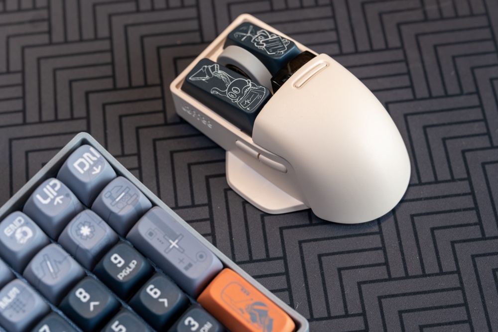 桌搭又一颜值爆表好物—lofree洛斐小翘三模无线鼠标开箱-腾讯新闻