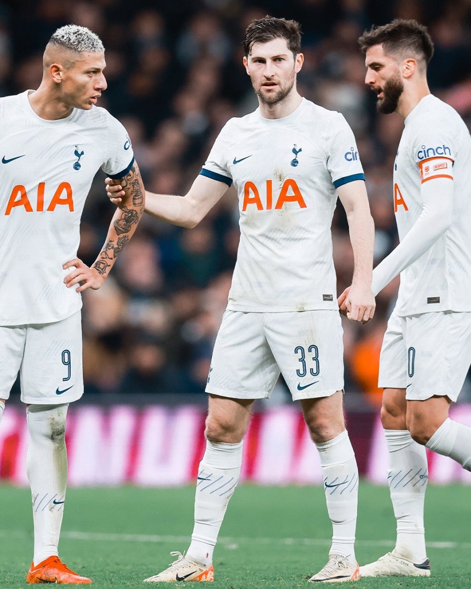 10热刺晋级足总杯32强飞翼轰世界波孙兴慜戴尔缺席