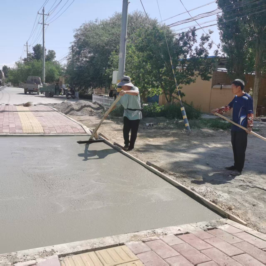 五堡镇:多维发力优环境,扮靓乡村迎盛会