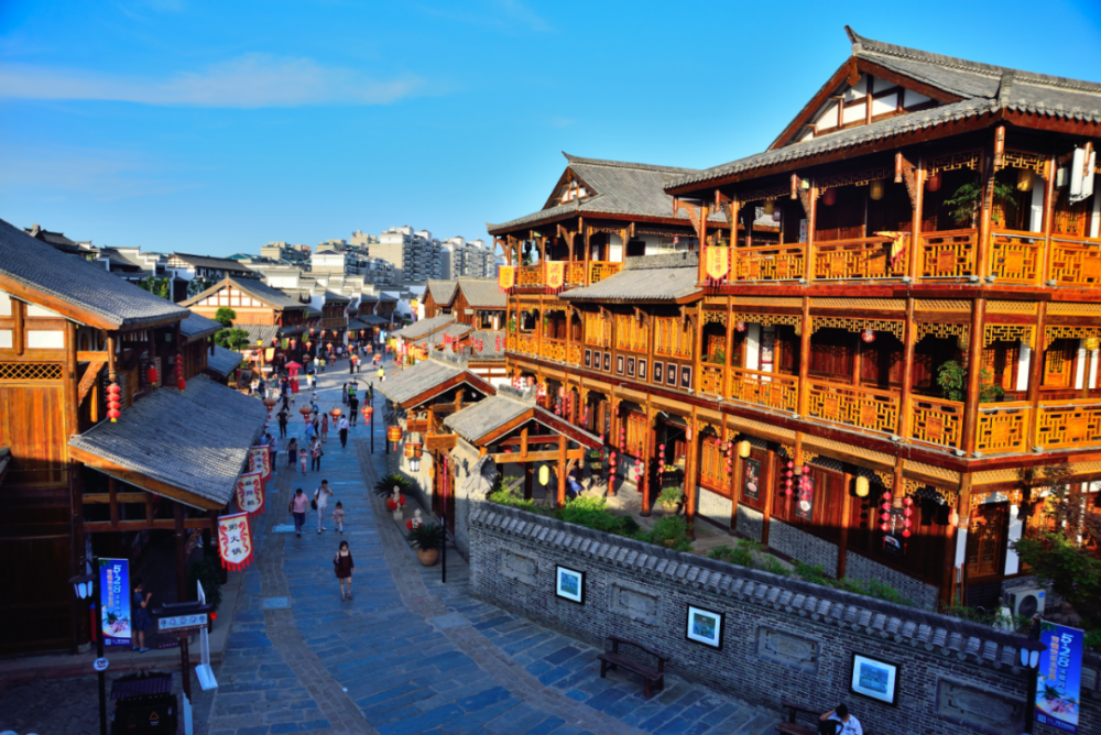 常德和瑞欢乐城综合商业体安乡酱卤不夜城常德西洞庭管理区沙河景区