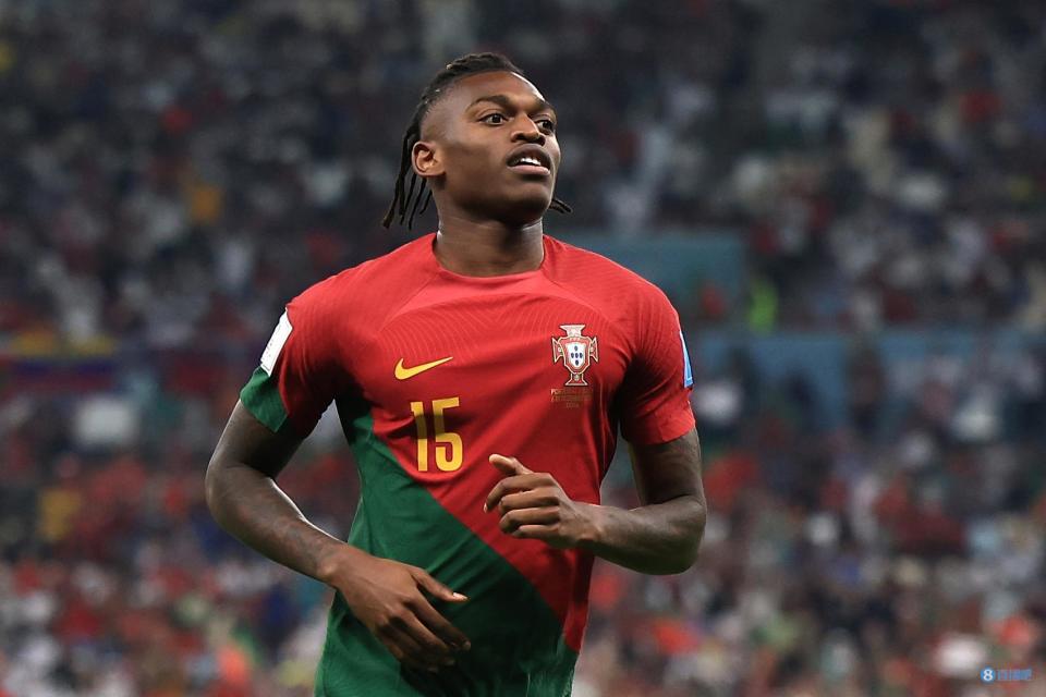 贝尔戈米:莱奥跟早期c罗一样距离球门太远,他应进更多球_腾讯新闻