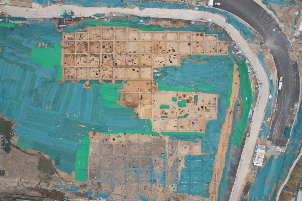 新华全媒 |河南郑州商都书院街墓地:展示中商早期高等级贵族丧葬礼制