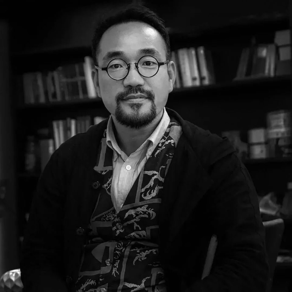 百年“老粮仓”化身当代白盒子，连接抽象艺术和东方元素_腾讯新闻