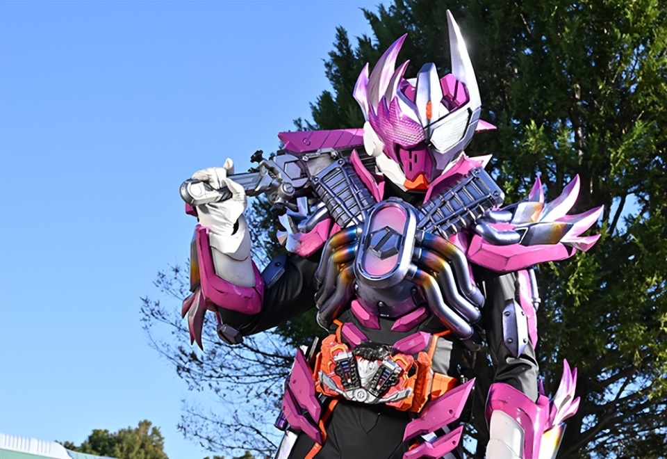 假面骑士瓦尔巴拉多官方设定公开 数据很差劲 纯粹靠蛮力作战