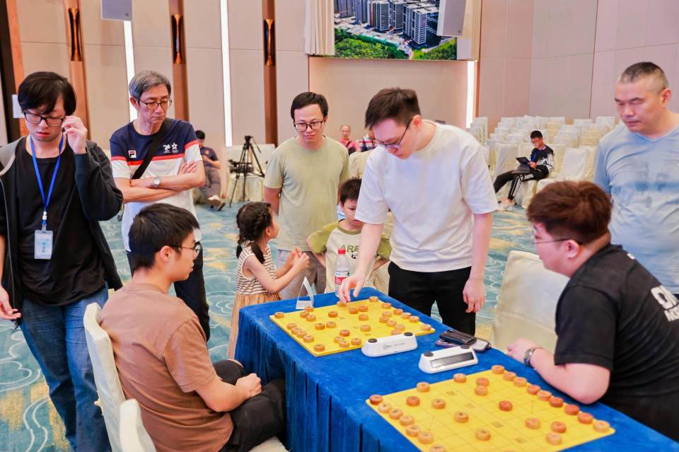 开启“棋”妙文旅盛宴！2025杨官璘中国象棋文化周在东莞凤岗开幕_腾讯新闻