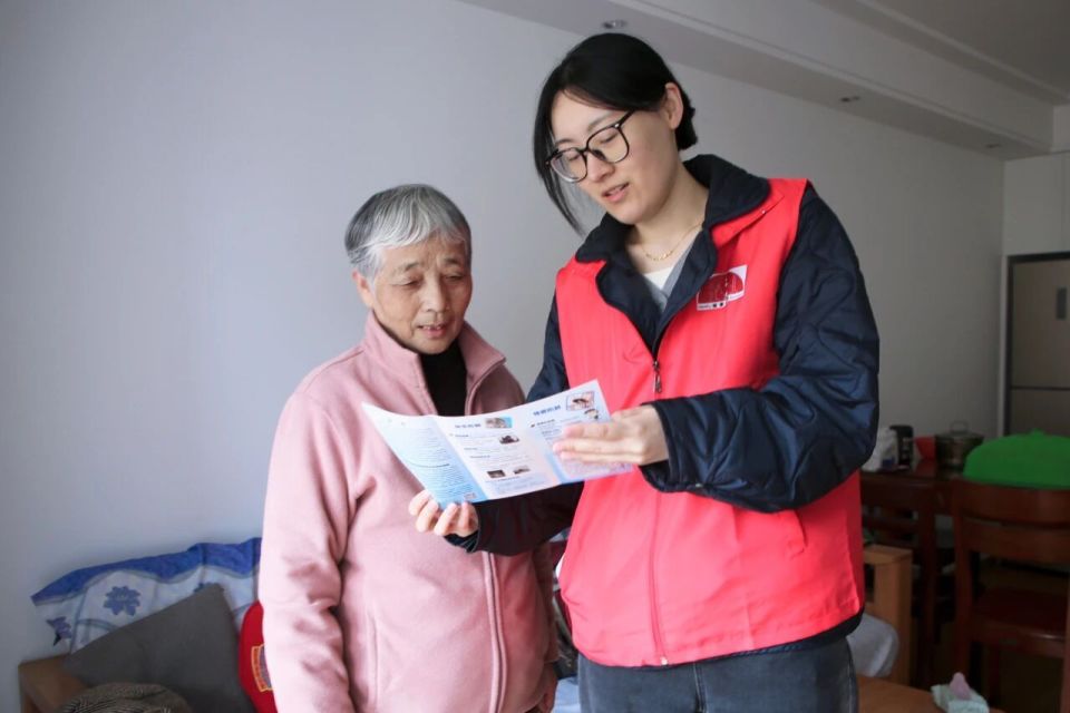 别让蚊虫“先下手”！柘林镇开展防蚊灭虫专项防控行动_腾讯新闻