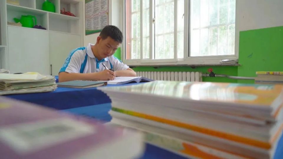 办好民生"微实事" 助力民族大团结