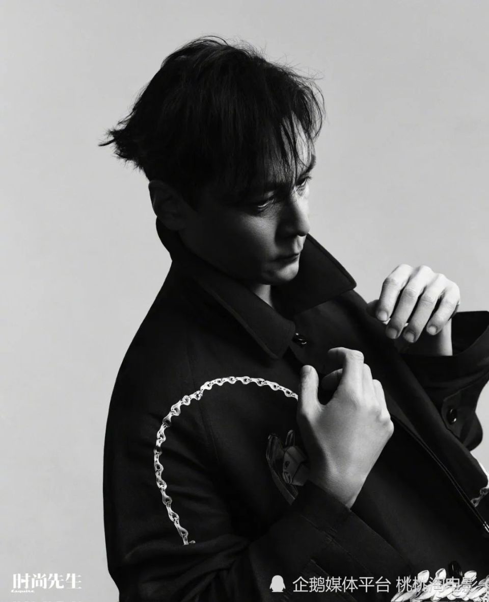男星吴彦祖《时尚先生》封面大片,不老男神帅气依旧_腾讯新闻
