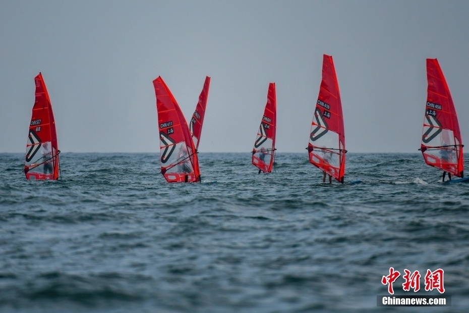 2024年全国青年风筝板和帆板锦标赛在海南博鳌开赛