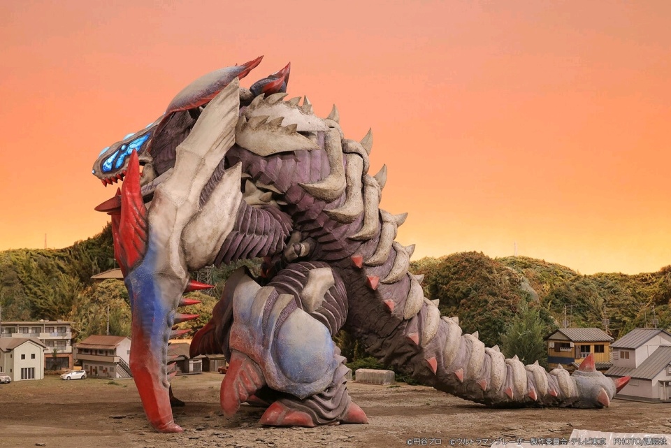 布莱泽奥特曼新怪兽祖古刚官方剧照帅气十足的镰刀甲虫