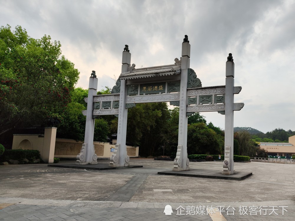 返程绕道福建,经武夷山,三明,龙岩进入到广东,在梅州歇上一晚.