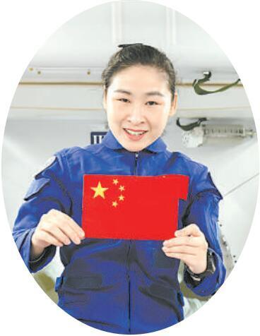 全国人大代表中国人民解放军航天员大队航天员刘洋走进空间科学的春天
