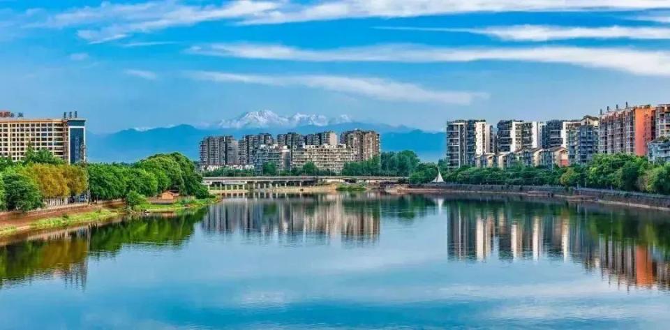 新津的城市风景.