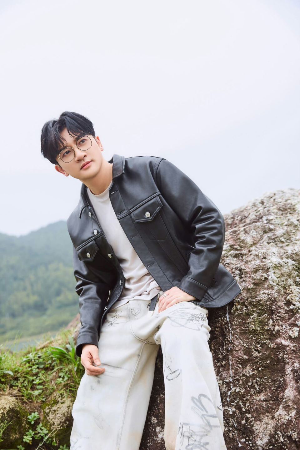 苏有朋亮相《我们的美好生活》首播 透露演唱会近况引发期待-腾讯新闻