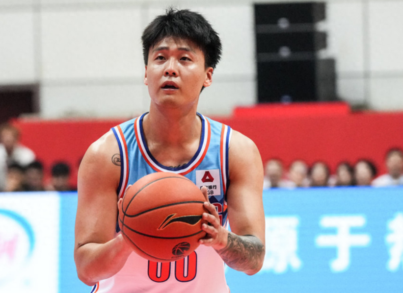 遗憾周琦赵睿无缘广东队与新疆队的比赛威姆斯迎来首秀