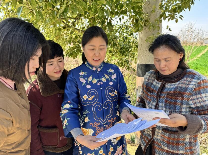 全国人大代表刘琴：扎根泥土传两会 躬身力行促振兴_腾讯新闻
