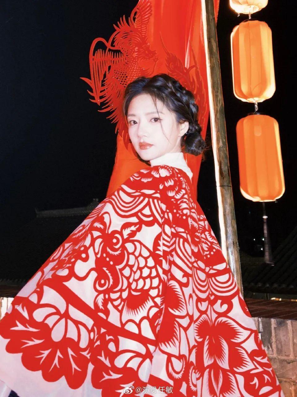 她怎么突然变这么好看？_腾讯新闻