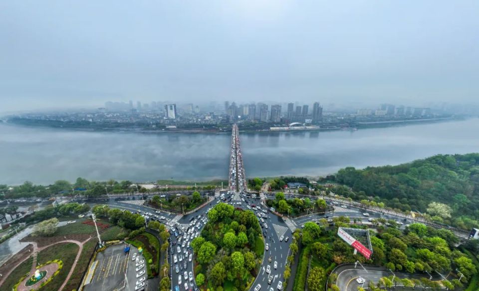 雾锁金州!今天的安康美如仙境!_腾讯新闻