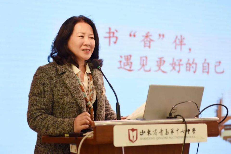 最后党委书记刘霖总结发言.