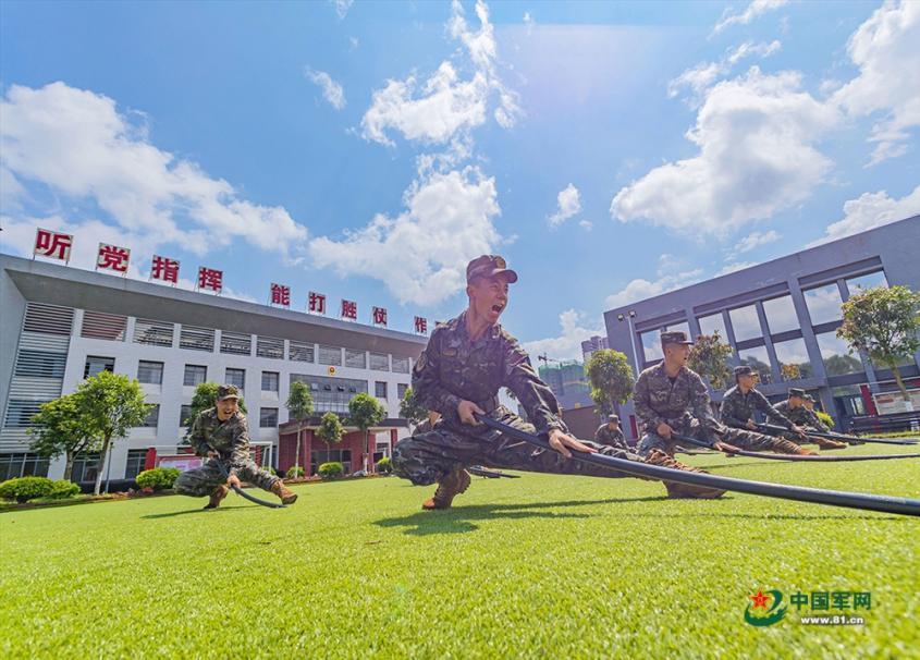 武警广西总队玉林支队开展多课目训练