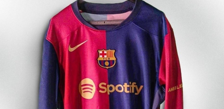 巴萨今年将迎来成立125周年纪念,但他们的新赛季球衣还未能上架.