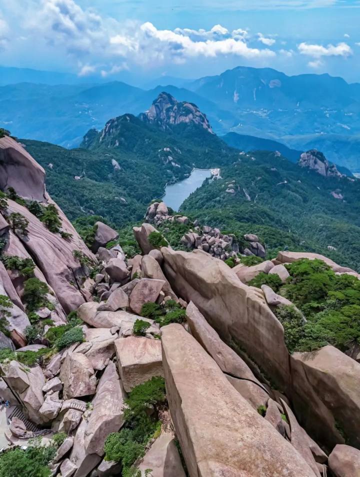 天柱山炼丹湖介绍图片